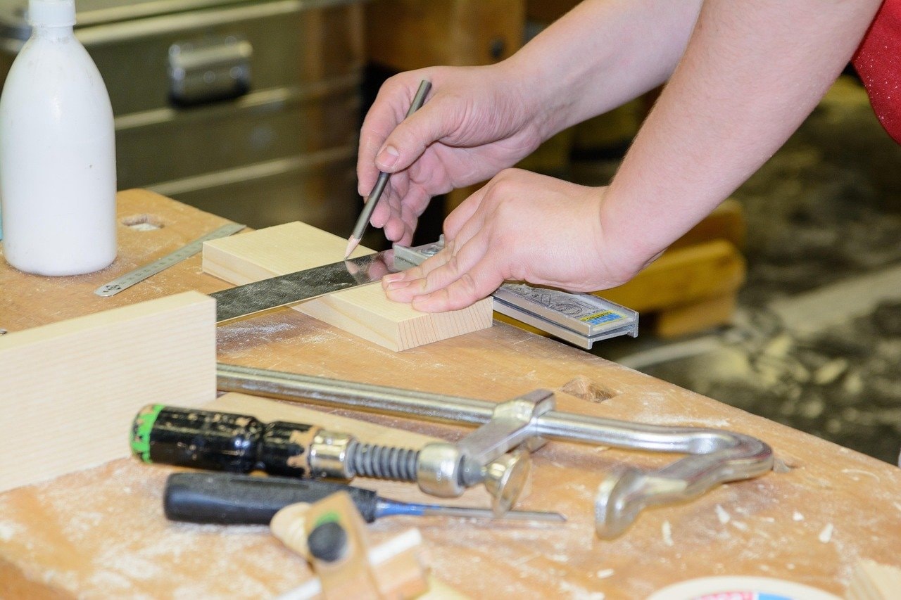 Carpenter Services in Hisar for Reliable Woodwork and Home Improvement