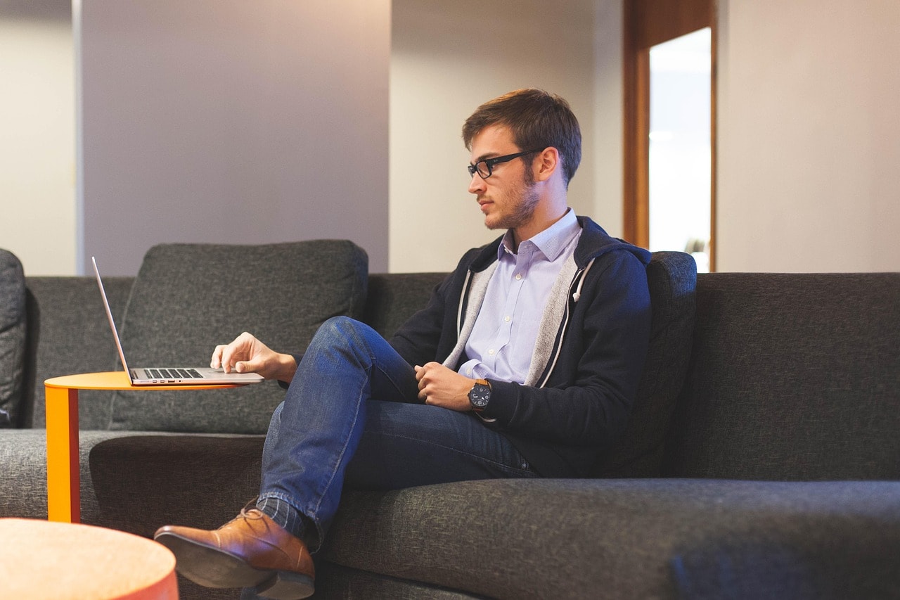 How to Raise Prices Without Losing Customers (7 Steps)