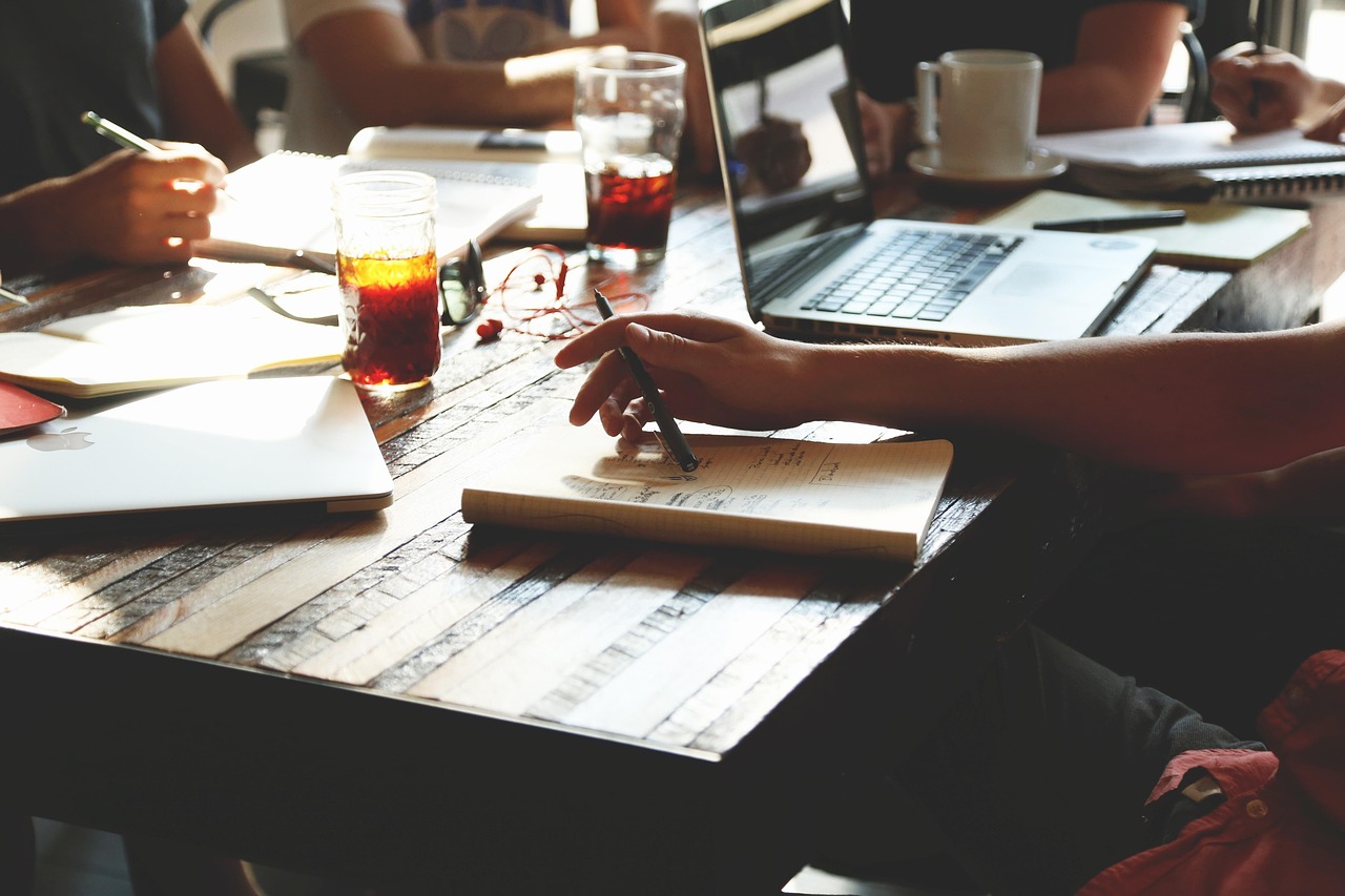 How to Build a Scalable Business Model from Scratch in 2025
