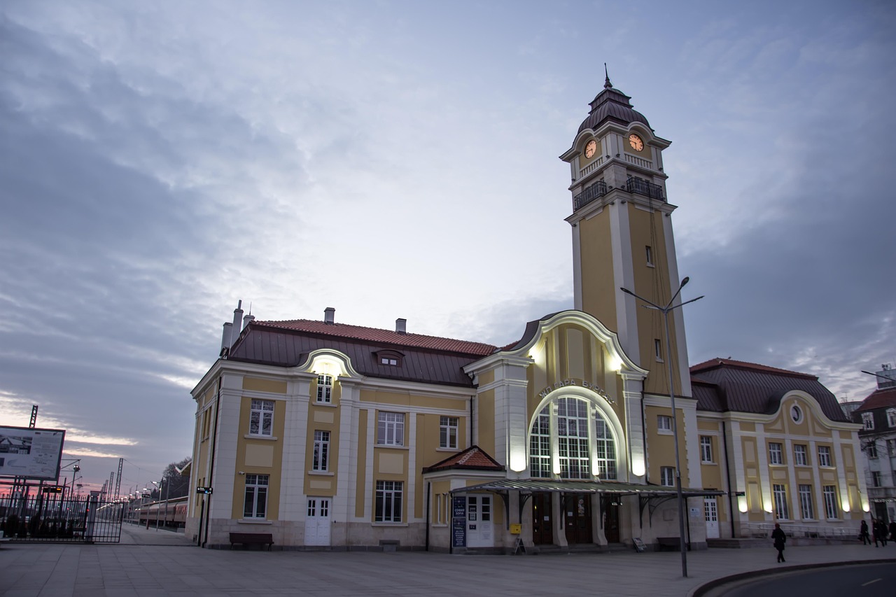 One clock, many mornings